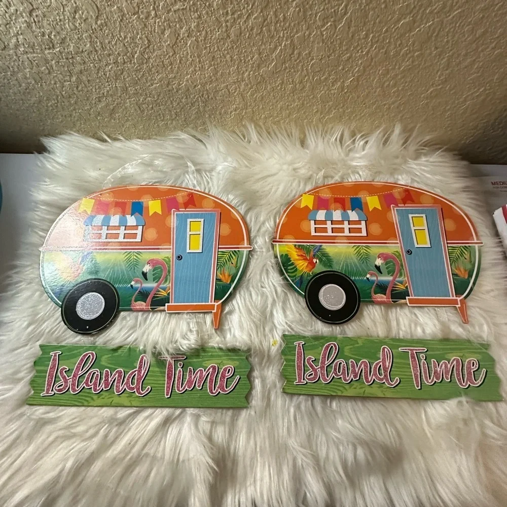 💜3/$15💜 9 pieces Tropical Aloha Party Banner with Gold Glitter Accents